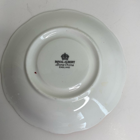 EUC RARE Royal Albert Crest Series Unnamed Gold Rose Bone China Teacup Saucer - Picture 6 of 10